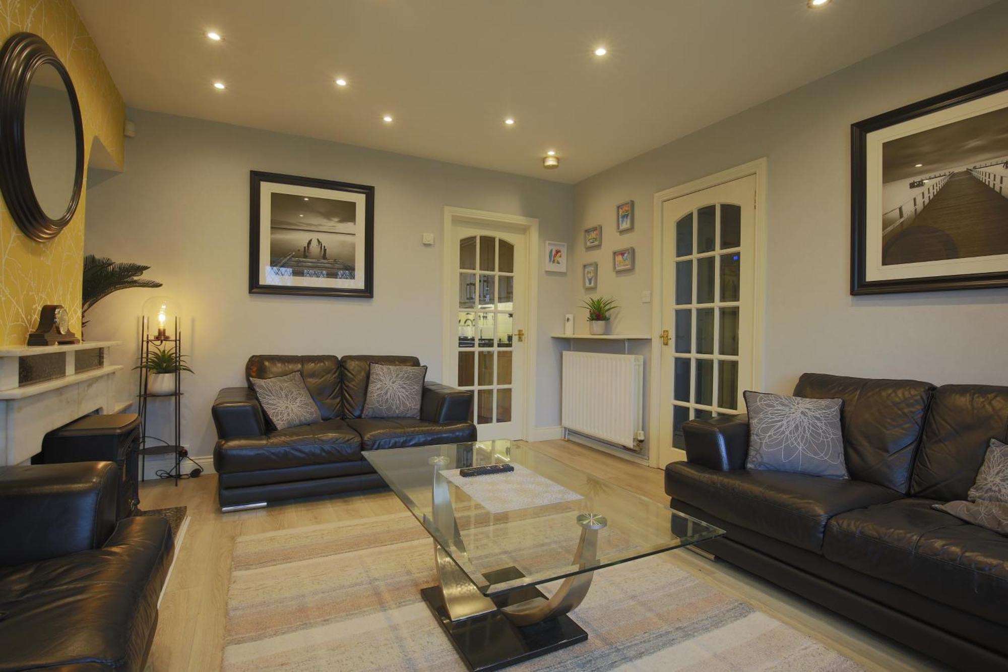 Spacious 4 Bedroom Home - 5 Min Walk To Town 에니스킬런 외부 사진