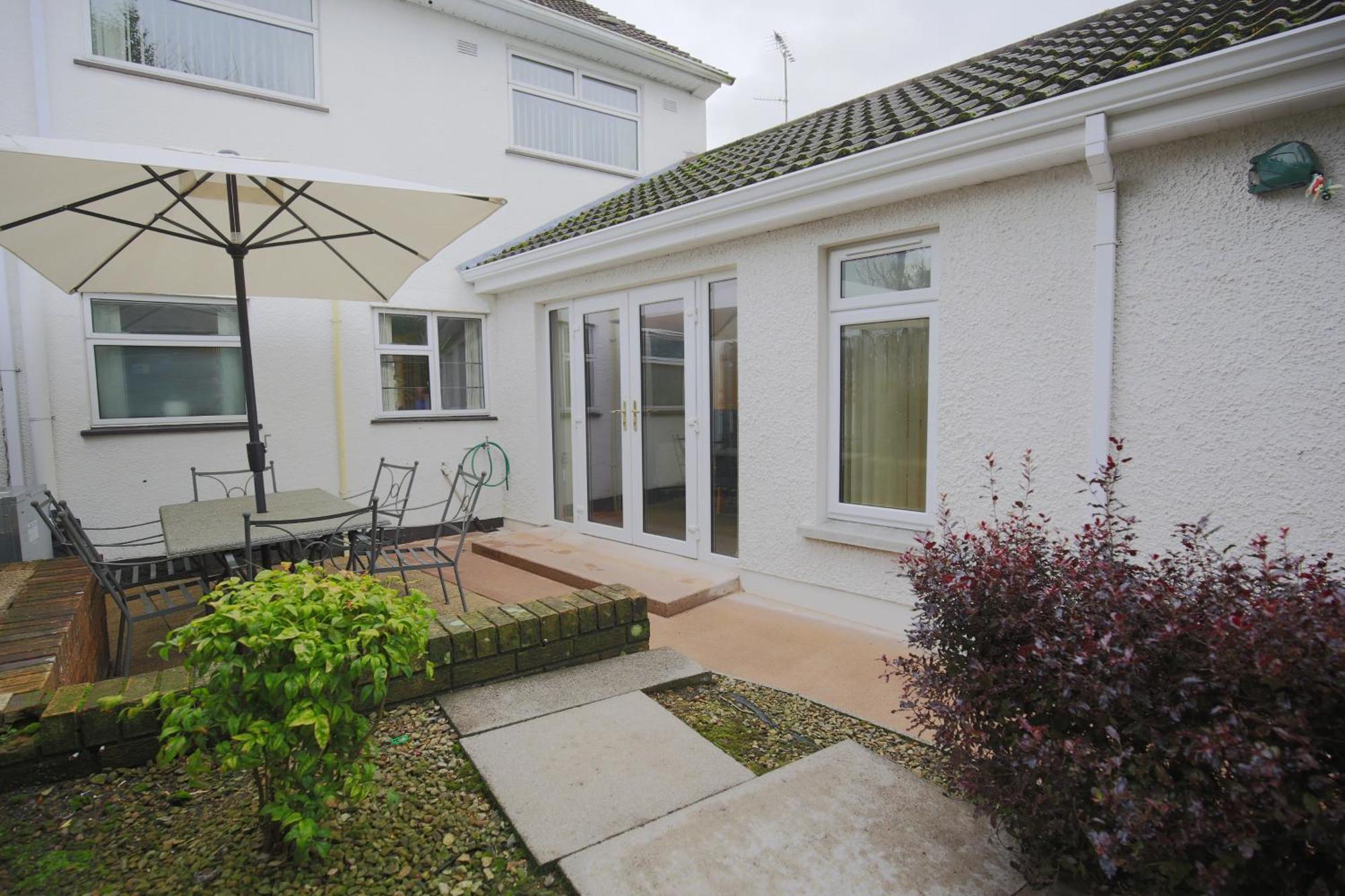 Spacious 4 Bedroom Home - 5 Min Walk To Town 에니스킬런 외부 사진